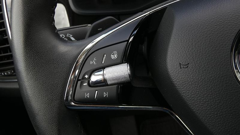 Škoda Kodiaq 2.0 TDI 110 kW L&K 4x4 DSG - fotka 12 z 27