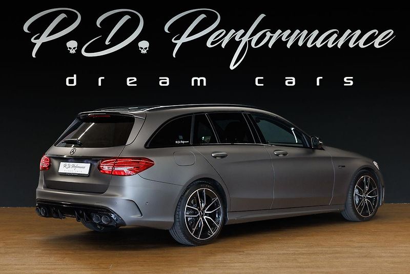 Mercedes-Benz Třídy C (2019) C43 AMG V6 Biturbo 4Matic - fotka 8 z 44