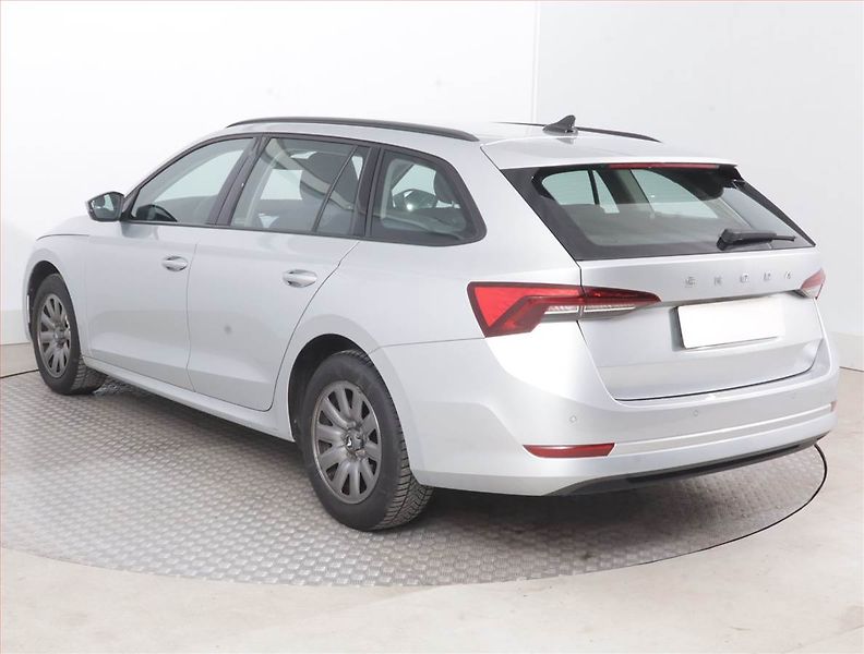 Škoda Octavia (2023) Ambition 2.0 TDI, ČR,1.maj - fotka 4 z 15
