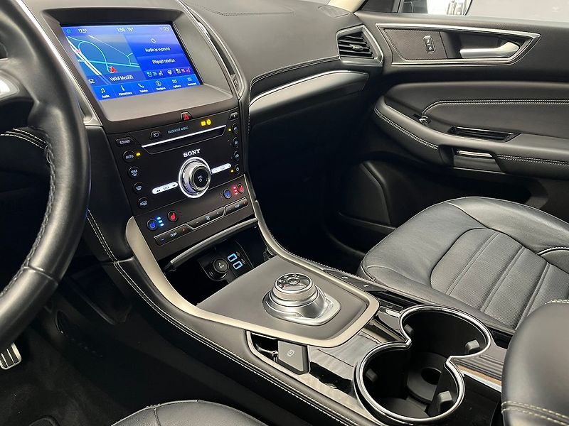 Ford Galaxy 2.5 HEV VIGNALE LED 7míst - fotka 20 z 76
