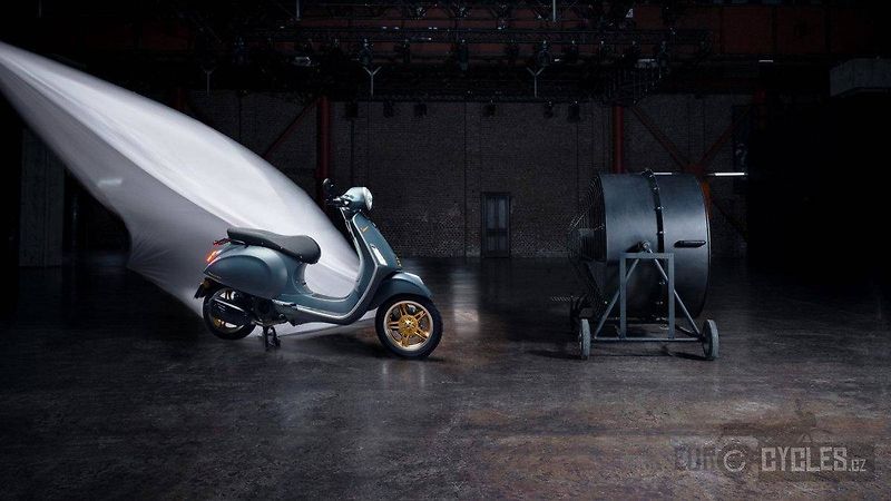Vespa Primavera 125 3V ABS (2026) Primavera 125 Officina 8 RST26 - fotka 11 z 17