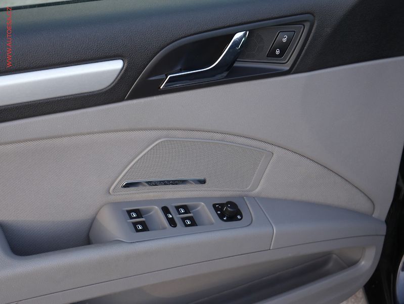Škoda Superb (2013) 2.0 TDi 4x4, ČR, DSG, bixen - fotka 15 z 17