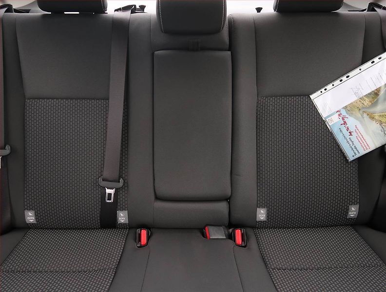 Toyota Corolla (2018) 1.6 Valvematic, ČR,1.maj - fotka 10 z 21