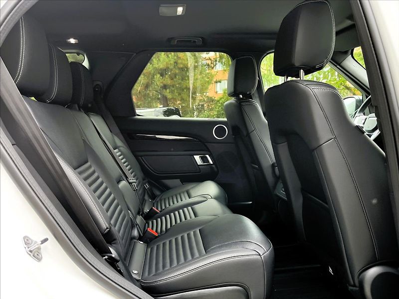 Land Rover Discovery 3,0 D250 S AWD* - fotka 25 z 27