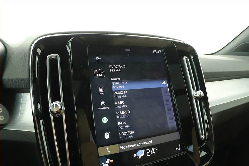 Volvo XC40 (2018) D4 AWD - fotka 9 z 20