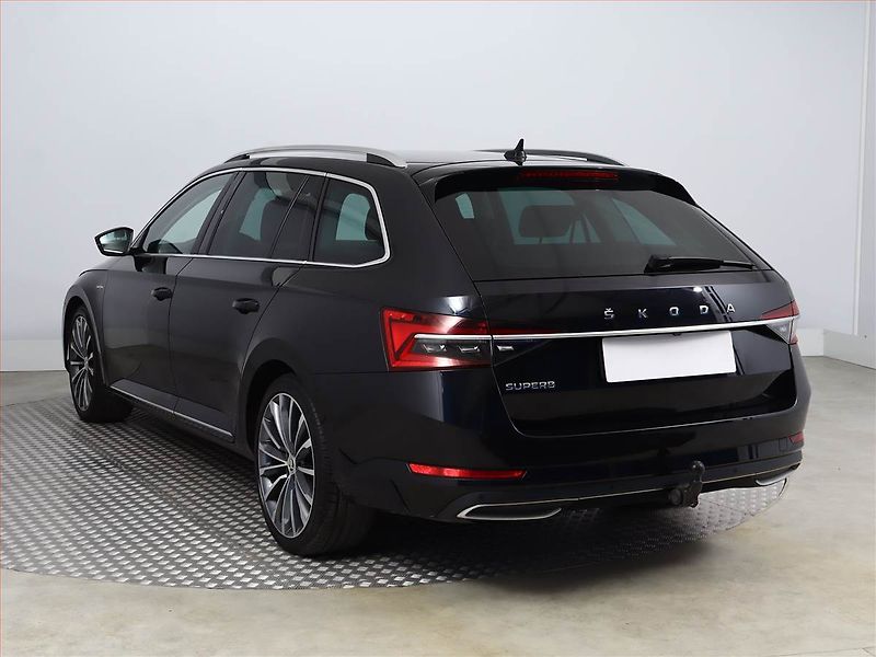 Škoda Superb (2021) Laurin&Klement 2.0 TDI - fotka 4 z 23