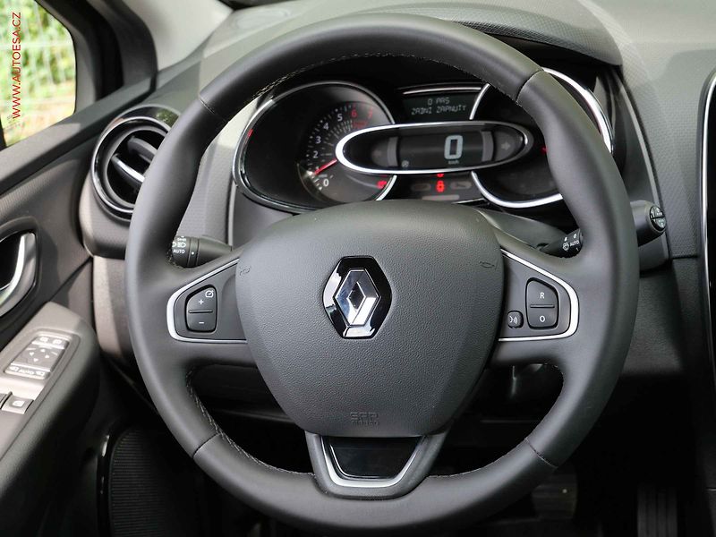 Renault Clio (2019) 0.9 TCe, 1.maj,ČR, Limited - fotka 13 z 20
