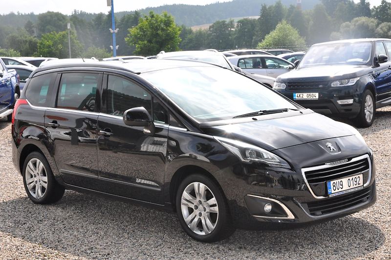 Peugeot 5008 2.0HDi 110kW PANORAMA - fotka 2 z 18