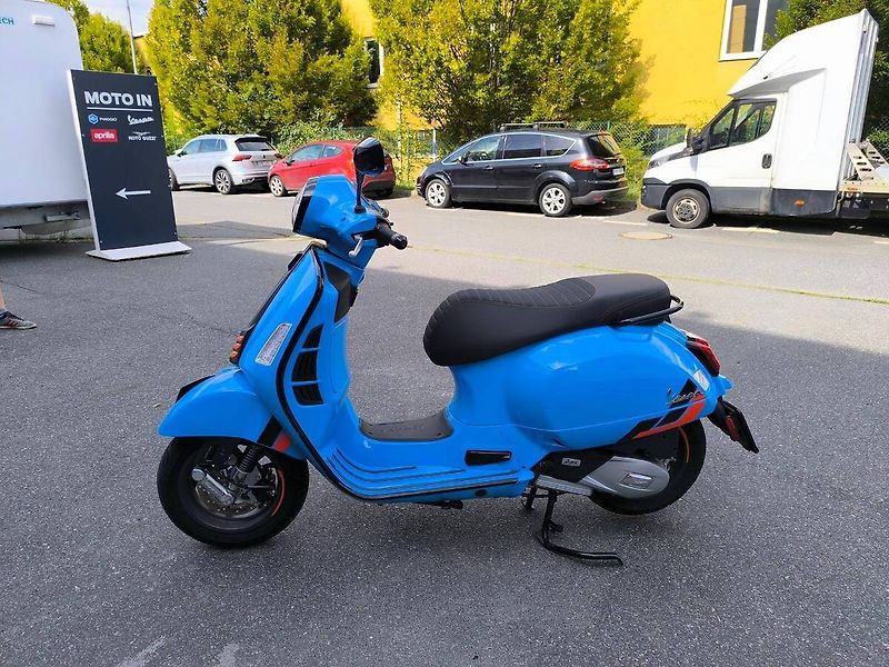 Vespa GTS 125 Super (2025) Sport Blu Eclettico E5+ - fotka 4 z 12