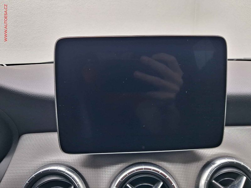 Mercedes-Benz CLA (2019) 2.2CDi CLA200, AT, LED, navi - fotka 15 z 21
