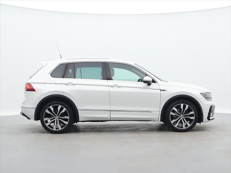 Volkswagen Tiguan 2,0 TDI 140kW 4M DSG R-Line - fotka 8 z 27