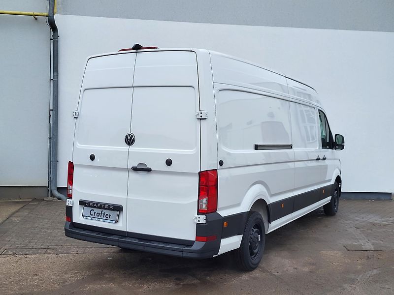 Volkswagen Crafter (2025) Skříň 35 103kW 6G FWD DR - fotka 2 z 25