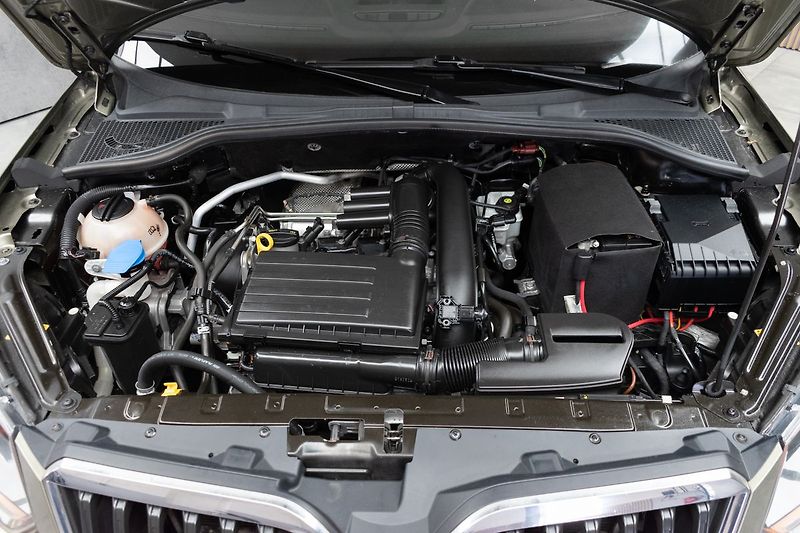 Škoda Yeti 1.2 TSI 81kW *OFFROAD ACTIVE* - fotka 27 z 33