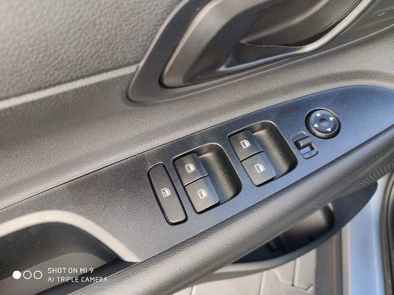 Hyundai Bayon FL 1,0 T-GDI MT WAVE - fotka 5 z 8