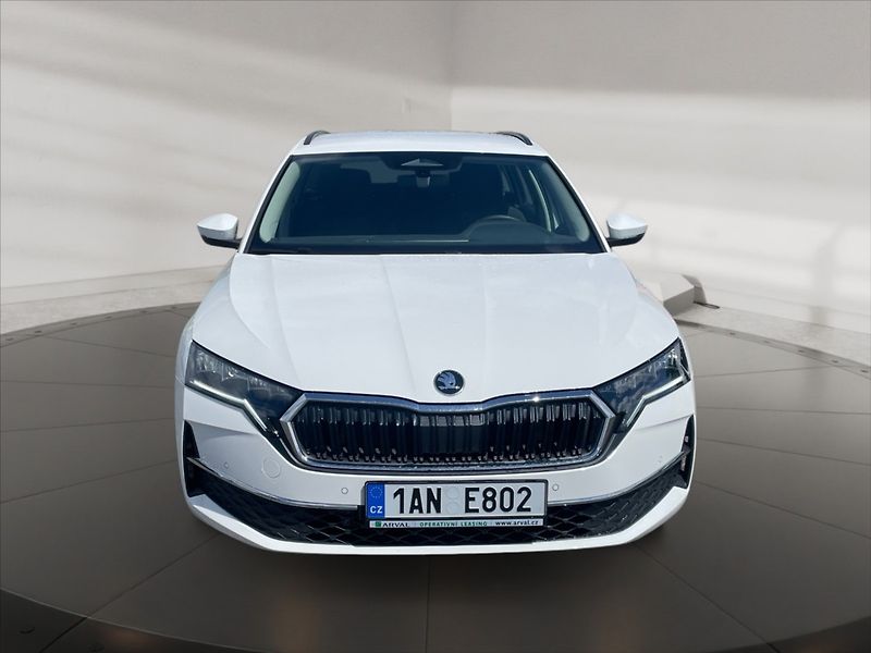 Škoda Octavia 1,5 T 85 Selection DSG - fotka 2 z 11