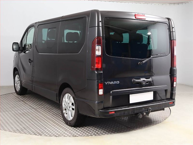 Opel Vivaro (2017) 1.6 BiCDTI, Bus, 9Míst - fotka 4 z 11
