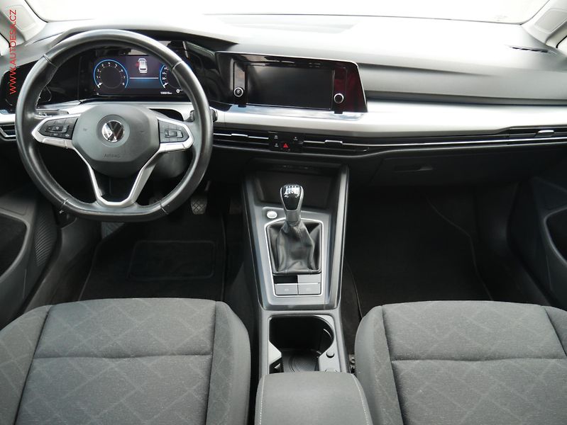Volkswagen Golf (2021) 1.5 TSi, 2.maj,ČR, Life, LED - fotka 8 z 18