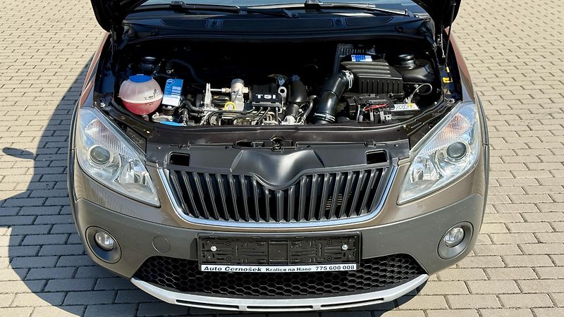 Škoda Roomster 1.2TSi*63kW*SCOUT*STYLE*PĚKNÝ* - fotka 15 z 23