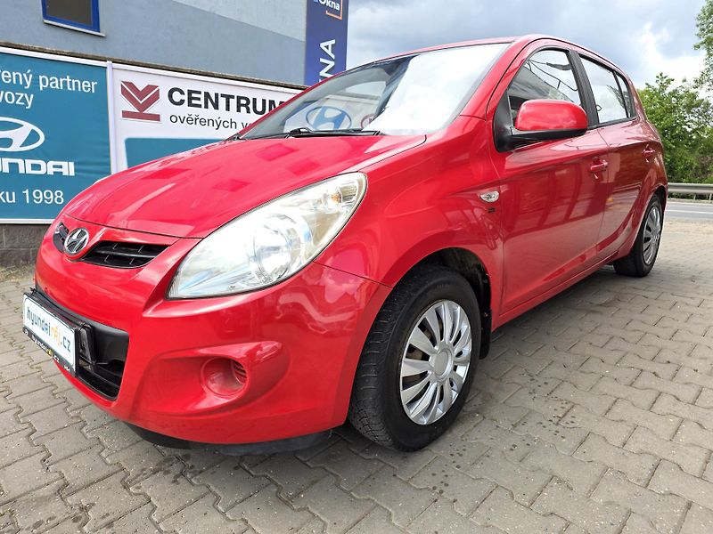 Hyundai i20 1.2-KLIMA-CENTRÁL - fotka 8 z 14