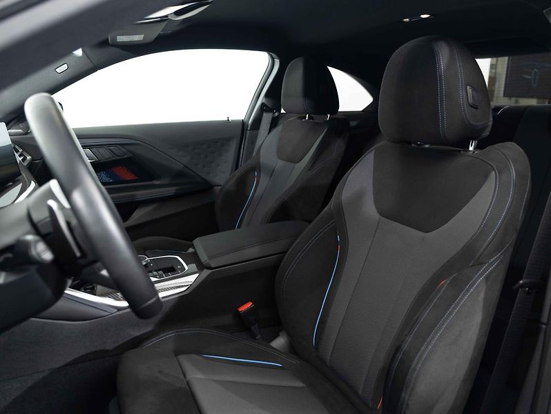 BMW Řada 2 M240i xDrive Coupé - fotka 17 z 21