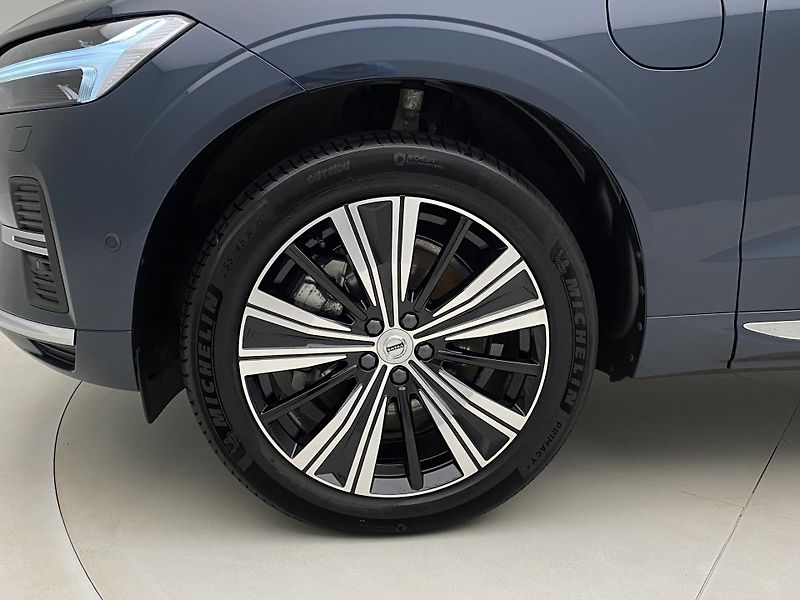Volvo XC60 T8 AWD ULTRA BRIGHT REZERVACE - fotka 39 z 64