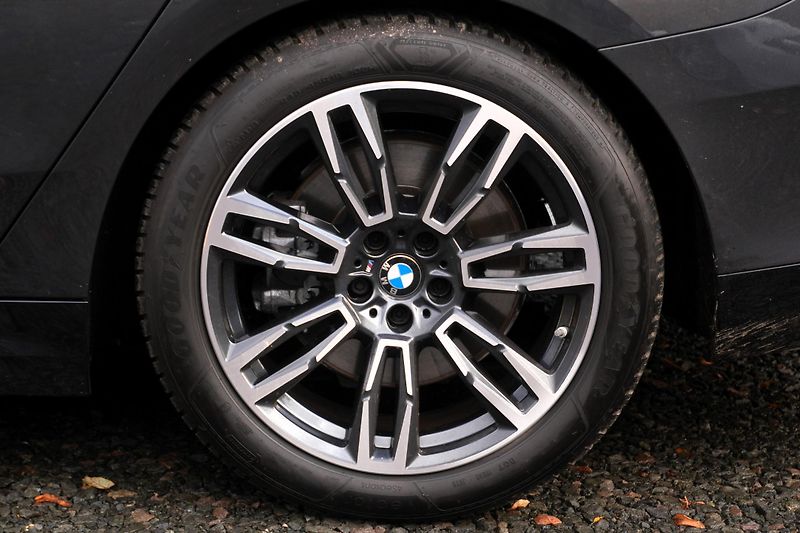 BMW Řada 5 540d, B&W, Ventilace, Webasto - fotka 5 z 40