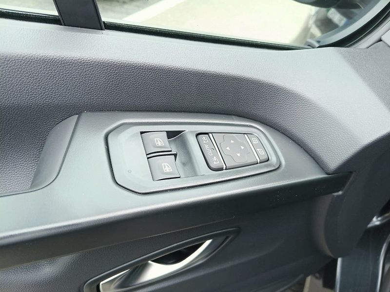 Renault Trafic (2026) L2 Equilibre Blue dCi 150 (MY2 - fotka 24 z 25