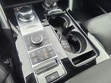 Land Rover Discovery (2018) 3.0 TD6 HSE AT 1.MAJ.ČR/VZDUCH - náhled 41