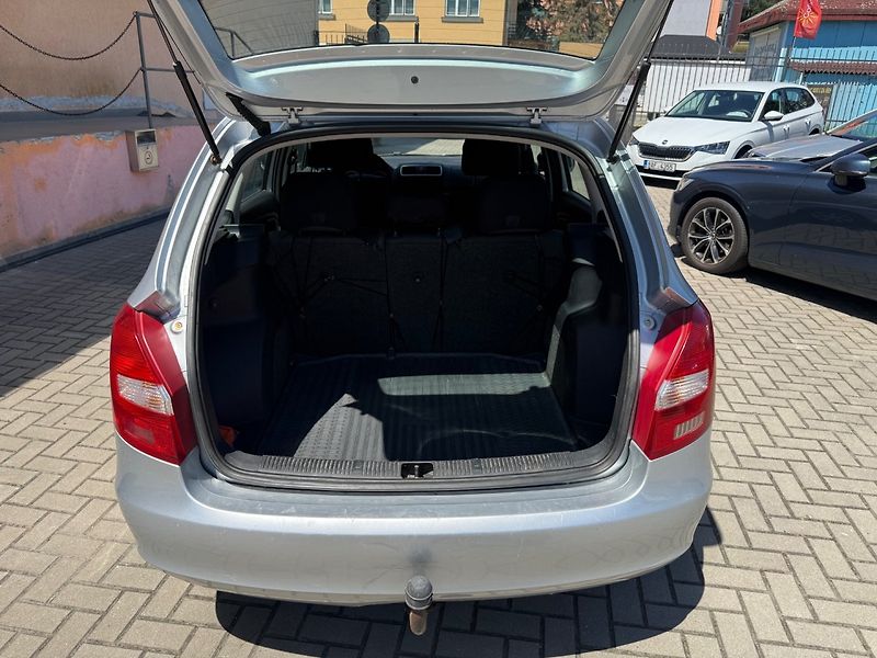 Škoda Fabia (2008) II 1.4 16V Kombi , tažné - fotka 9 z 13