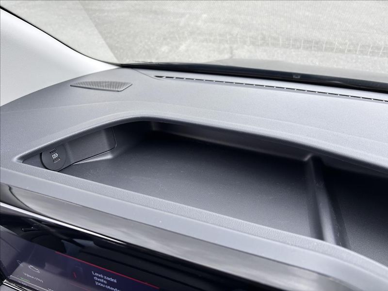 Ford Tourneo Custom 2,5 PHEV 171kW Titanium X L1 - fotka 59 z 59