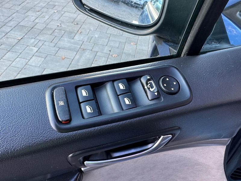 Peugeot 807 (2007) 2.0 HDi 7 míst,Navigace - fotka 21 z 31