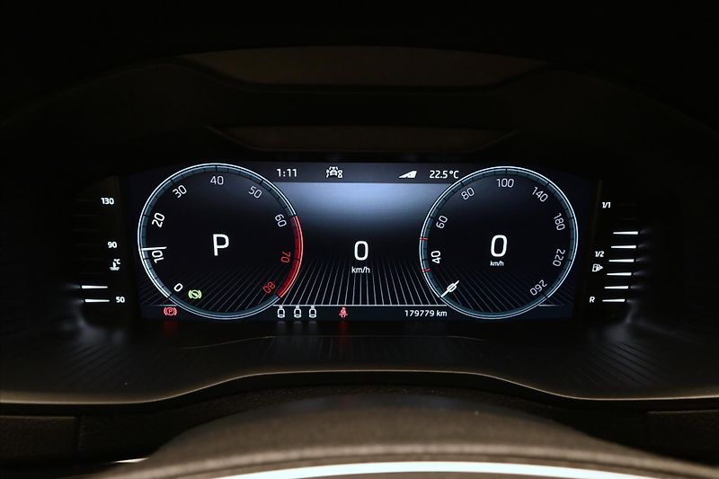 Škoda Karoq 1,5 TSI 110kW DSG Style Záruka - fotka 16 z 31