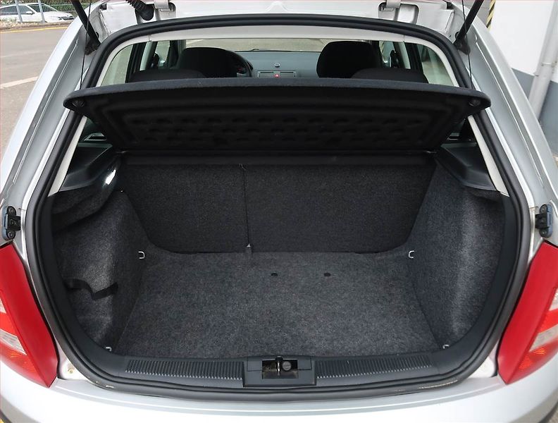 Škoda Fabia (2006) 1.2, jezdí dobře - fotka 13 z 15
