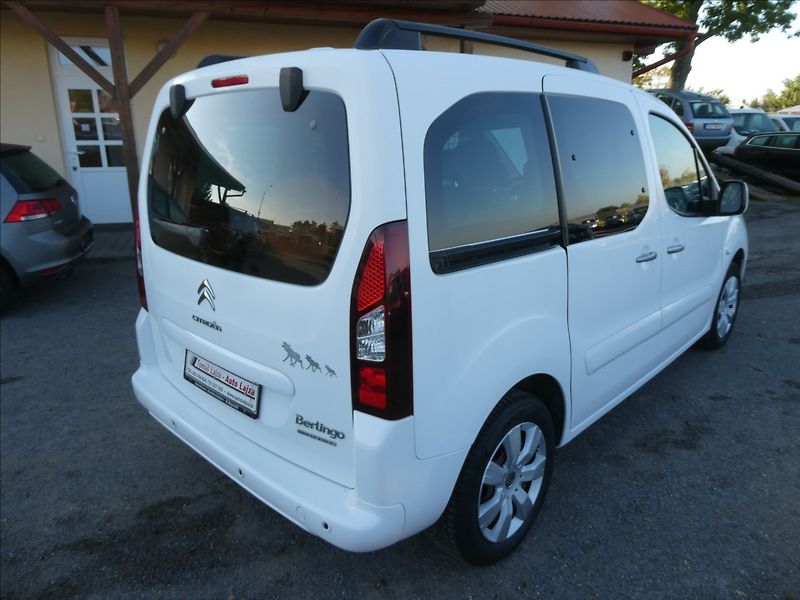 Citroën Berlingo 1,2 PT 81kW Multispace Panoram - fotka 9 z 47