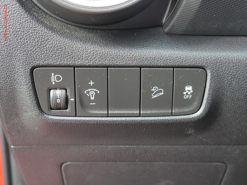 Hyundai Kona (2023) 1.0 T-GDi, 1.maj,ČR, AT, LED - fotka 21 z 24