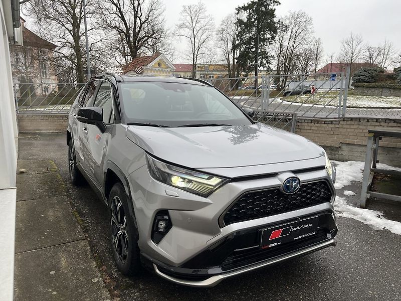 Toyota RAV4 2.5 TNGA PHEV Executive JBL - fotka 3 z 28