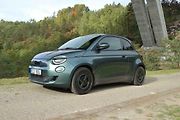 Automobilka Fiat se spojila se slavným módním domem a výsledkem je ta nejstylovější podoba klasické pětistovky.