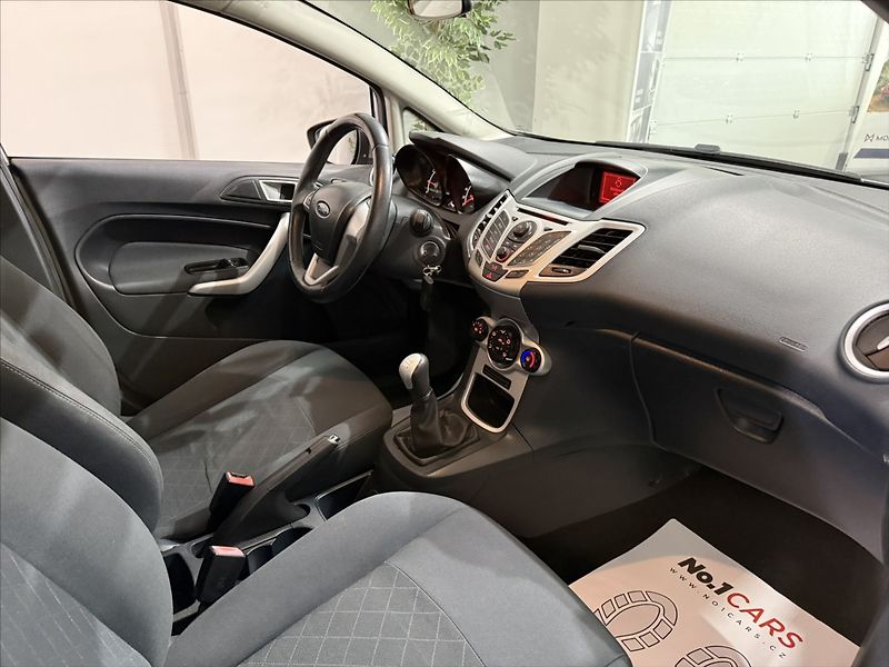 Ford Fiesta 1,2   i RS ALU VÝHŘEV NOVÁ STK - fotka 15 z 23