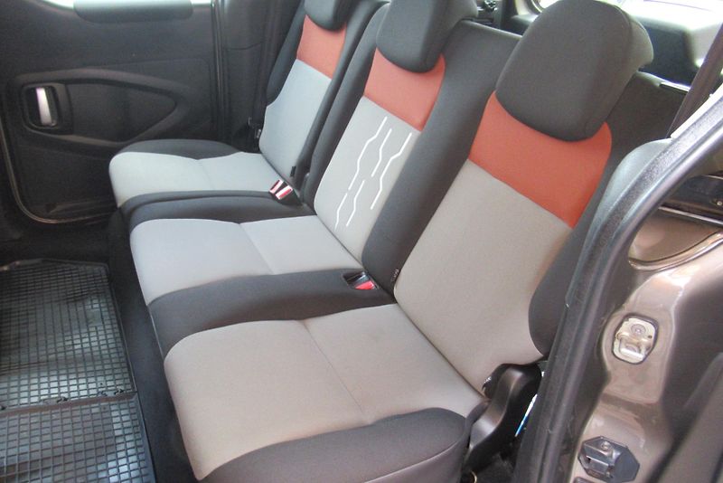 Peugeot Partner 1.6 HDi KLIMA PŮVOD ČR - fotka 13 z 19