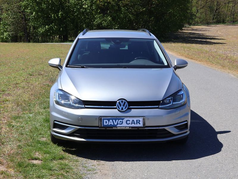 Volkswagen Golf 1,6 TDI LED DPH 1.Maj. Tažné - fotka 2 z 25