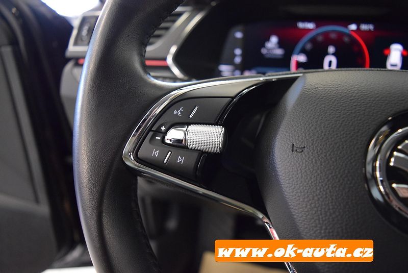 Škoda Superb 2.0 TDI STYLE MATRIX DSG    - fotka 39 z 66