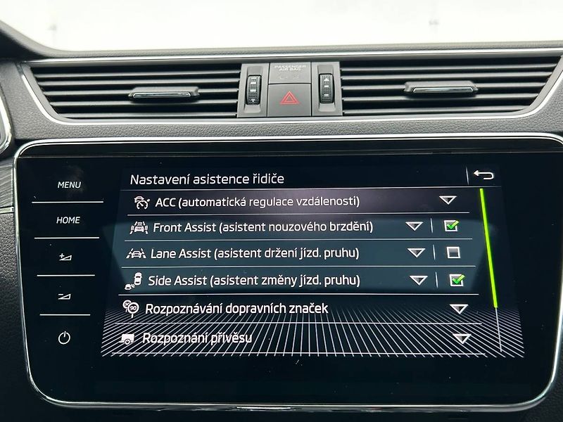 Škoda Superb (2023) 2.0 TDI 110kW Tažné Panorama - fotka 11 z 35