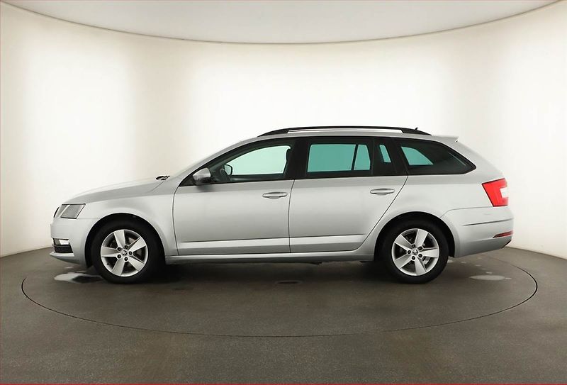 Škoda Octavia (2020) Ambition Plus 1.5 TSI, ČR - fotka 3 z 14