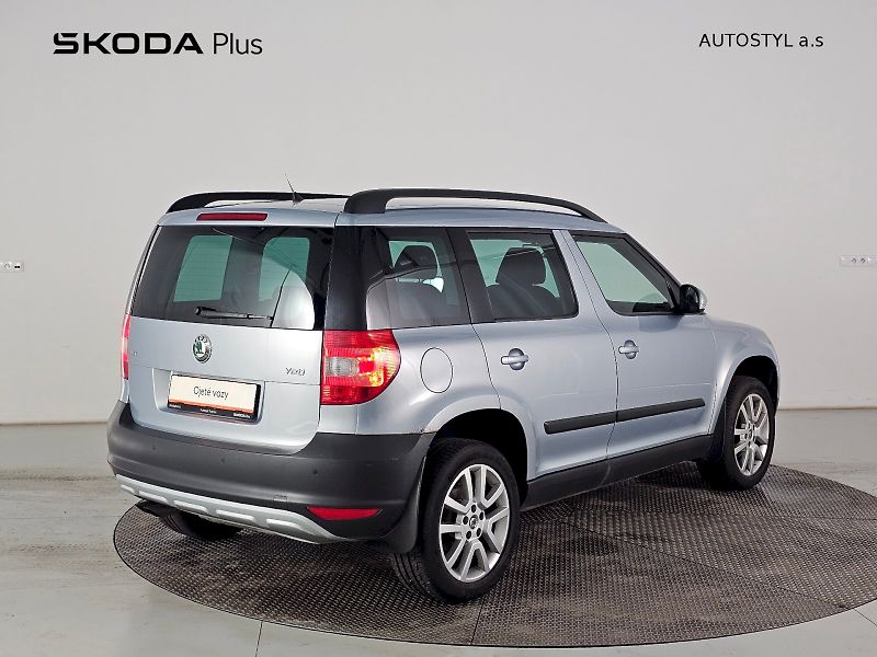 Škoda Yeti (2011) 1.4TSI 90kW EXPERIENCE NAVI XE - fotka 2 z 24