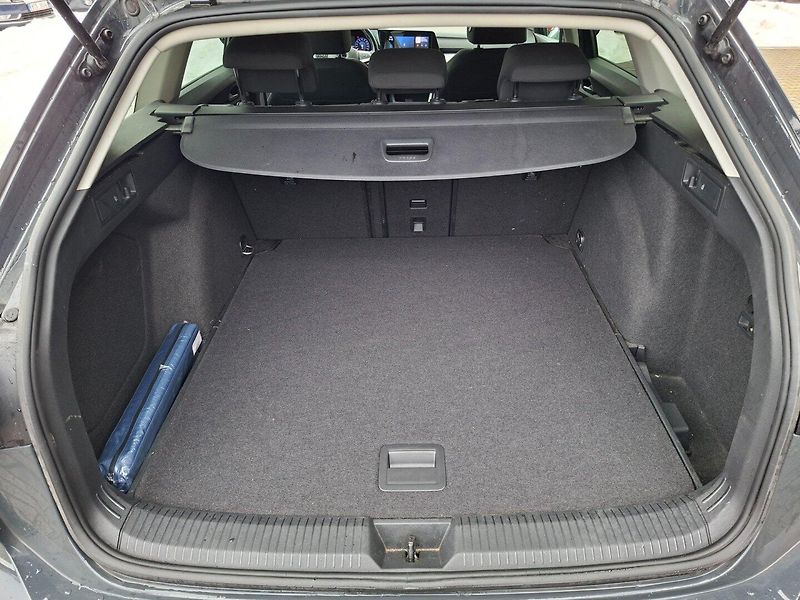 Volkswagen Golf (2021) 2.0TDI 85kW DSG -TAŽ.ZAŘ.-DPH - fotka 31 z 39