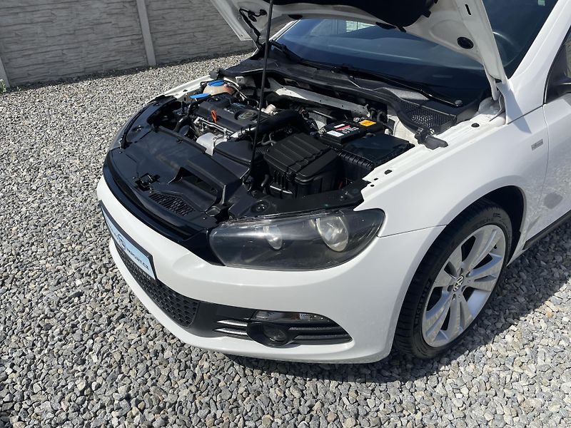 Volkswagen Scirocco 1.4TSi 125PS SPORT EDITION TOP - fotka 85 z 178