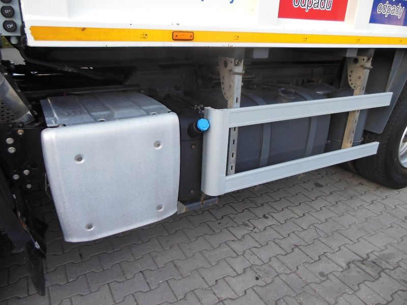 DAF CF 330 FAN, 6x2, Haller X-2C-M21, - fotka 9 z 31