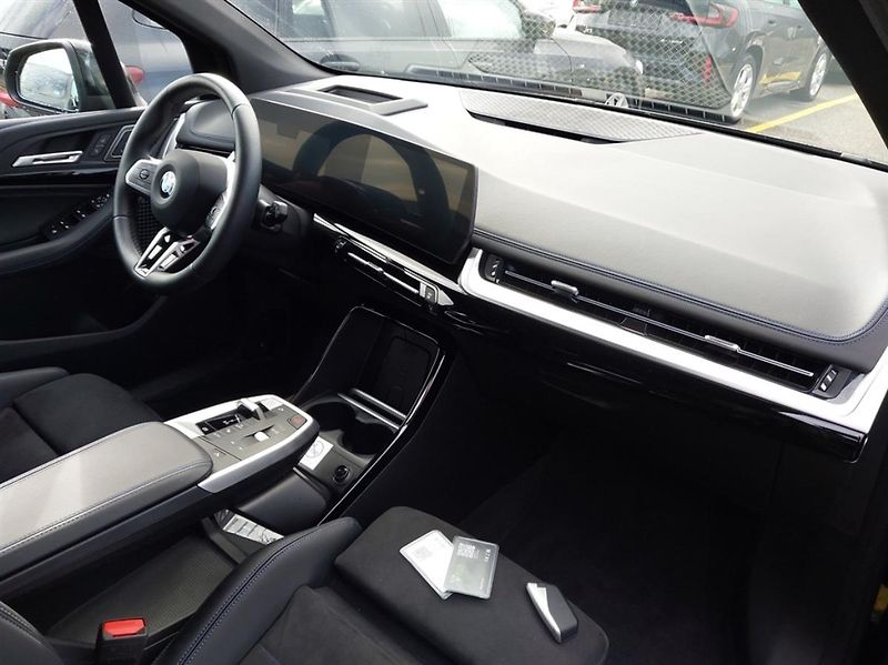 BMW Řada 2 220d - tažné, záruka - fotka 6 z 11