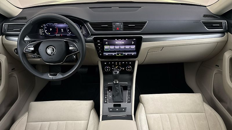 Škoda Superb 1.5 TSI DSG Style - fotka 8 z 30