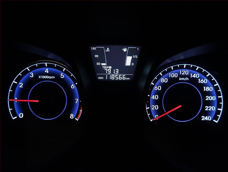 Hyundai ix20 (2012) 1.4 CVVT - fotka 11 z 16